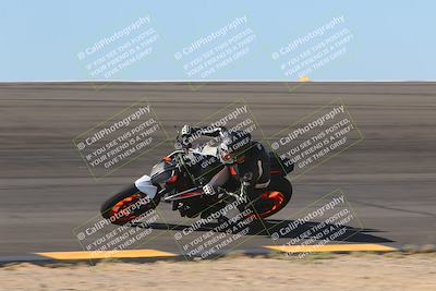 media/Nov-06-2023-Moto Forza (Mon) [[ce023d0744]]/2-Advanced Group/Session 2 (Bowl Speed Pans)/